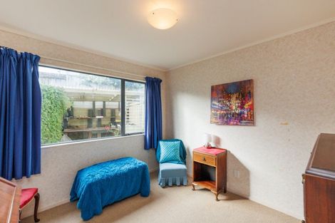 Photo of property in 6 Jordan Way, Kelvin Grove, Palmerston North, 4414