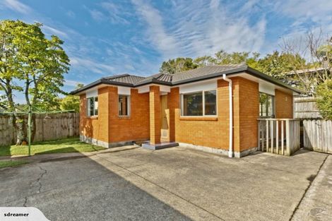 Photo of property in 22 Lynden Avenue, Hillcrest, Auckland, 0627