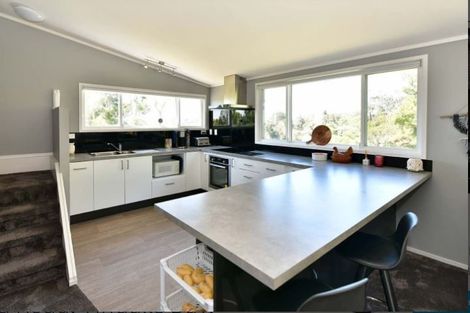 Photo of property in 1141 Whangaparaoa Road, Tindalls Beach, Whangaparaoa, 0930