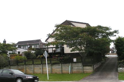 Photo of property in 2/12 Hart Road, Hauraki, Auckland, 0622