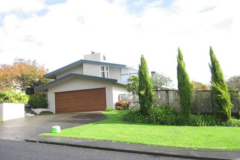 Photo of property in 1/10 Burford Place, Mellons Bay, Auckland, 2014