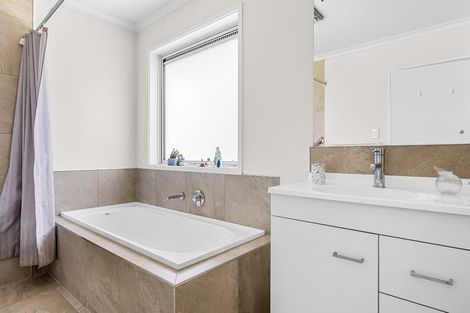 Photo of property in 61 Vivian Street, Burwood, Christchurch, 8083