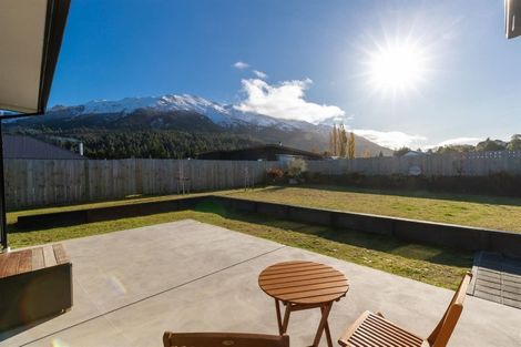 Photo of property in 3 Hewson Crescent, Lake Hawea, Wanaka, 9382