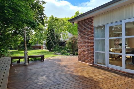 Photo of property in 5 Woodford Terrace, Ilam, Christchurch, 8053