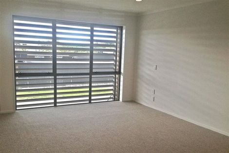 Photo of property in 14 Purchas Hill Drive, Stonefields, Auckland, 1072