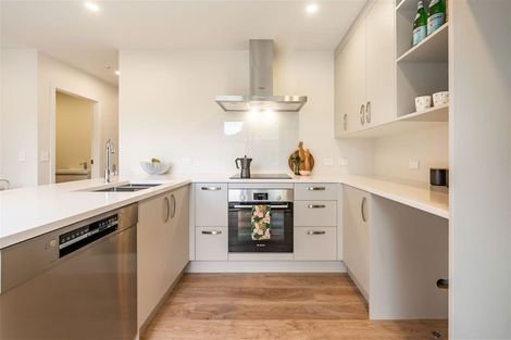 Photo of property in 5/6 Exchange Street, Ebdentown, Upper Hutt, 5018