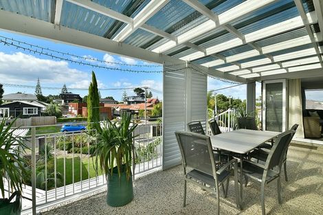 Photo of property in 6 Pine Road, Orewa, 0931