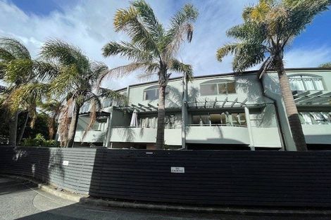 Photo of property in 11/1 Hillcrest Avenue, Hillcrest, Auckland, 0627