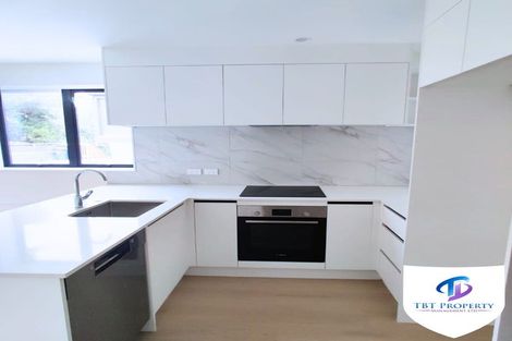 Photo of property in 3/11 Stottholm Road, Titirangi, Auckland, 0604