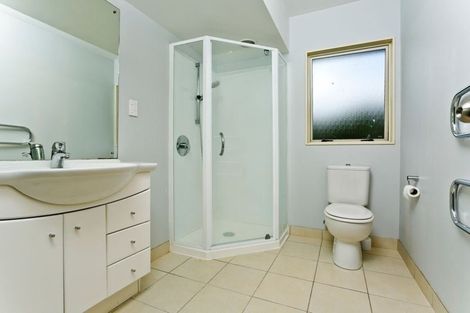 Photo of property in 21 Gretna Green, Browns Bay, Auckland, 0630