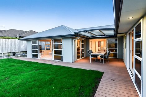 Photo of property in 17 Compton Grove, Huntington, Hamilton, 3210