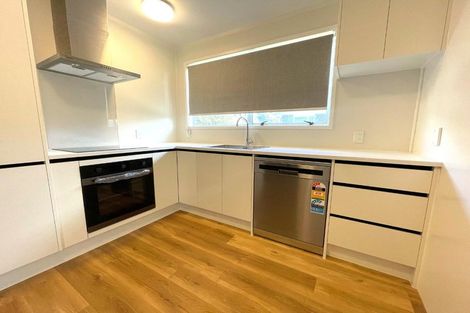 Photo of property in 1 Carbery Place, Manurewa, Auckland, 2102