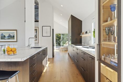 Photo of property in 2/43 Princes Street, Northcote Point, Auckland, 0627