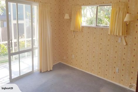 Photo of property in 17 Awanui Drive, Waikanae, 5036