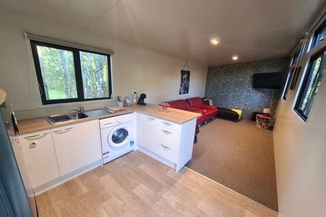 Photo of property in 9a Beaumont Crescent, Frankleigh Park, New Plymouth, 4310