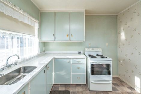 Photo of property in 1/104 Alma Road, Gonville, Whanganui, 4501