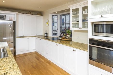 Photo of property in 128 Beach Road, Castor Bay, Auckland, 0620