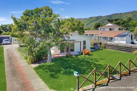 Photo of property in 34a Kanawa Street, Waikanae, 5036