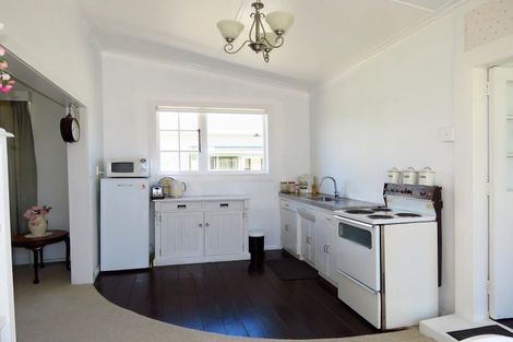 Photo of property in 44 Adderley Street, Westport, 7825