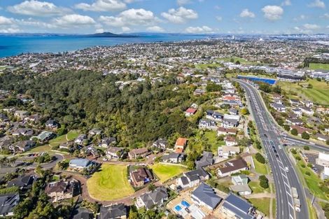 Photo of property in 107 Penguin Drive, Murrays Bay, Auckland, 0630