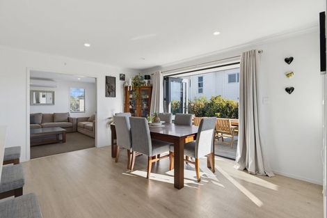 Photo of property in 5 Tavarnya Way, Patumahoe, Pukekohe, 2679