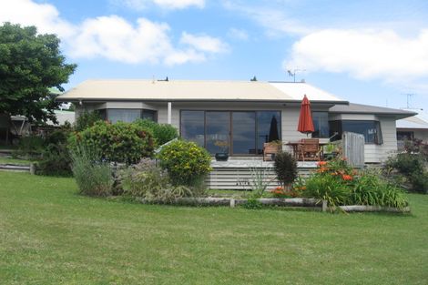 Photo of property in 14 Harbour View Road, Tahawai, Katikati, 3170