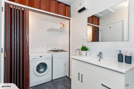 Photo of property in 2/366 Yaldhurst Road, Russley, Christchurch, 8042