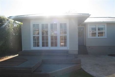 Photo of property in 1/45 Seine Road, Forrest Hill, Auckland, 0620