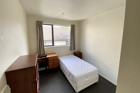 Photo of property in 8b Schnapper Rock Road, Schnapper Rock, Auckland, 0632