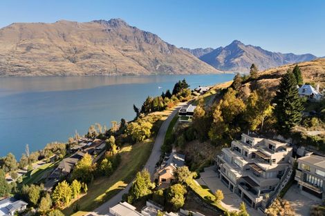 Photo of property in 6 Lordens Place, Fernhill, Queenstown, 9300