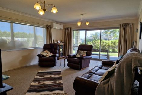 Photo of property in 12 Wentworth Lane, Waiwhakaiho, New Plymouth, 4312