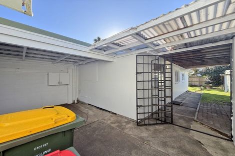Photo of property in 17 Pandora Place, Pakuranga, Auckland, 2010