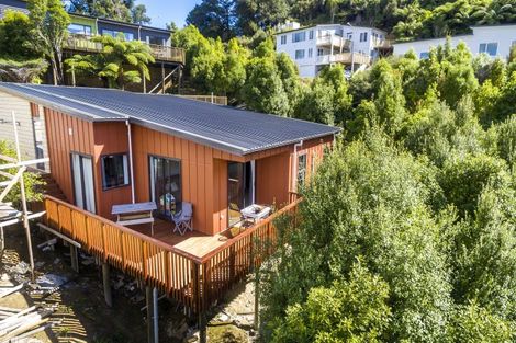 Photo of property in 61a Riverstone Drive, Riverstone Terraces, Upper Hutt, 5018