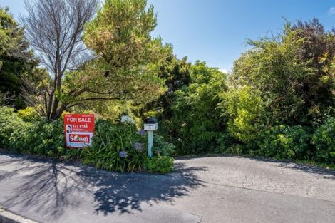 Photo of property in 5 Ranui Street, Waikawa, Picton, 7220