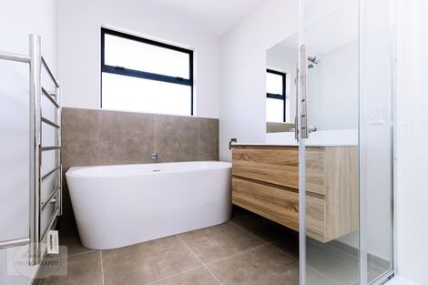 Photo of property in 29 Woodford Avenue, Woodend, 7610