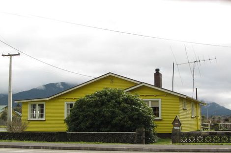 Photo of property in 103 Waller Street, Murchison, 7007