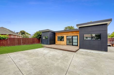 Photo of property in 17 Mclellan Place, Ilam, Christchurch, 8041