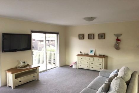 Photo of property in 21 St Ives Terrace, Mairangi Bay, Auckland, 0630