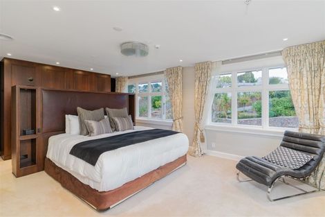 Photo of property in 141 Hackthorne Road, Cashmere, Christchurch, 8022