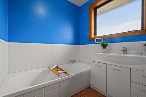 Photo of property in 30 Sarabande Avenue, Redwood, Christchurch, 8051