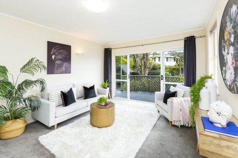Photo of property in 1 Deller Grove, Silverstream, Upper Hutt, 5019