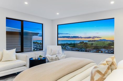 Photo of property in 54 Kumukumu Road, Long Bay, Auckland, 0630