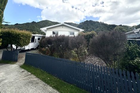 Photo of property in 22 Denver Grove, Totara Park, Upper Hutt, 5018