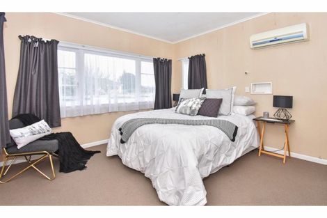 Photo of property in 1/84 Coronation Road, Mangere Bridge, Auckland, 2022