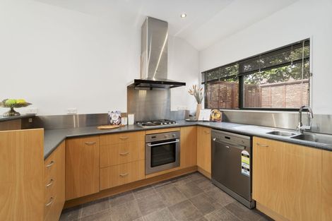 Photo of property in 257 Glengarry Road, Glen Eden, Auckland, 0602