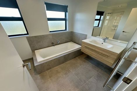 Photo of property in 6b Jern Place, Eastern Beach, Auckland, 2012