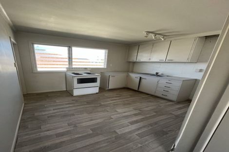 Photo of property in 231a Point Chevalier Road, Point Chevalier, Auckland, 1022