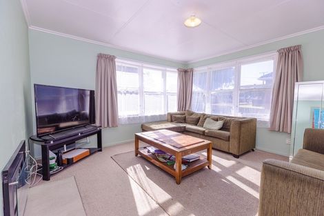 Photo of property in 15 Maire Street, Gonville, Whanganui, 4501