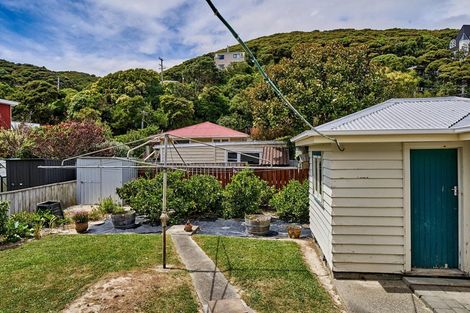 Photo of property in 58 Airlie Road, Plimmerton, Porirua, 5026