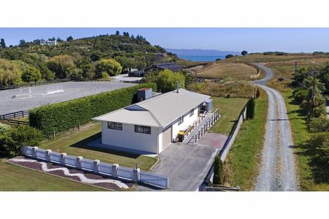Photo of property in 177 Kina Beach Road, Tasman, Upper Moutere, 7173